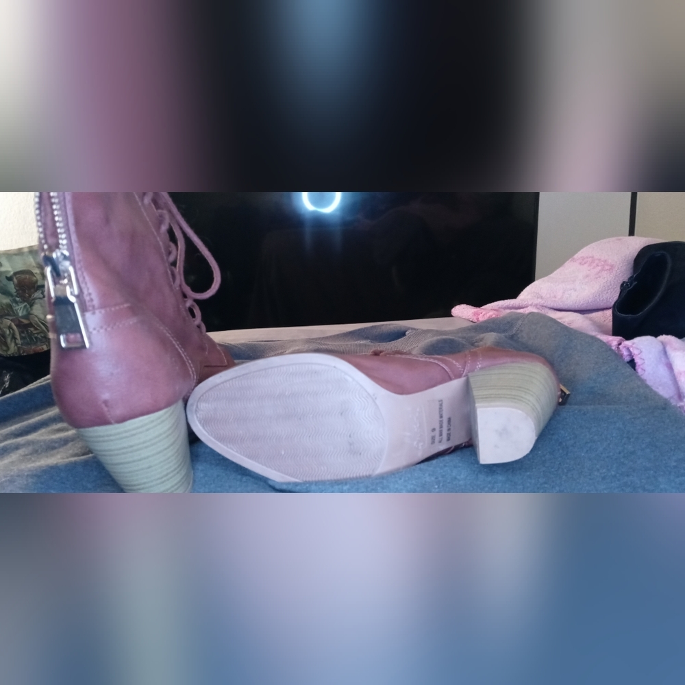 Heel boots - Picture 3 of 6